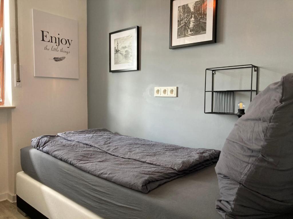 Living At Saarpartments -Adults Only- 2 Bedroom, Netflix - Business & Holiday Apartments For Long- And Short Term Stay, 3 Min To Train Station, Secure E-Bike Parking! Saarbrücken Exteriör bild